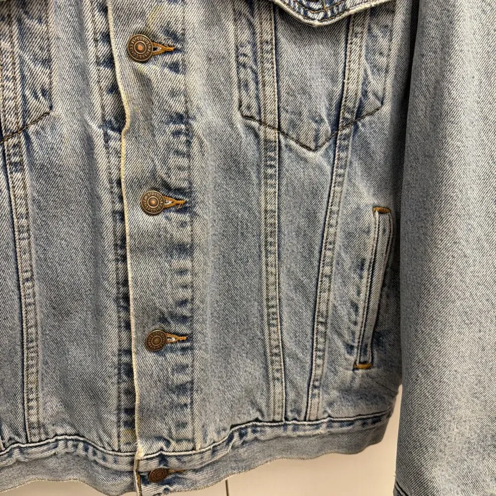 VTG Levi’s 70614 Denim Trucker Jean Jacket, Red Plaid Lining,‎ Faded/Thrashed